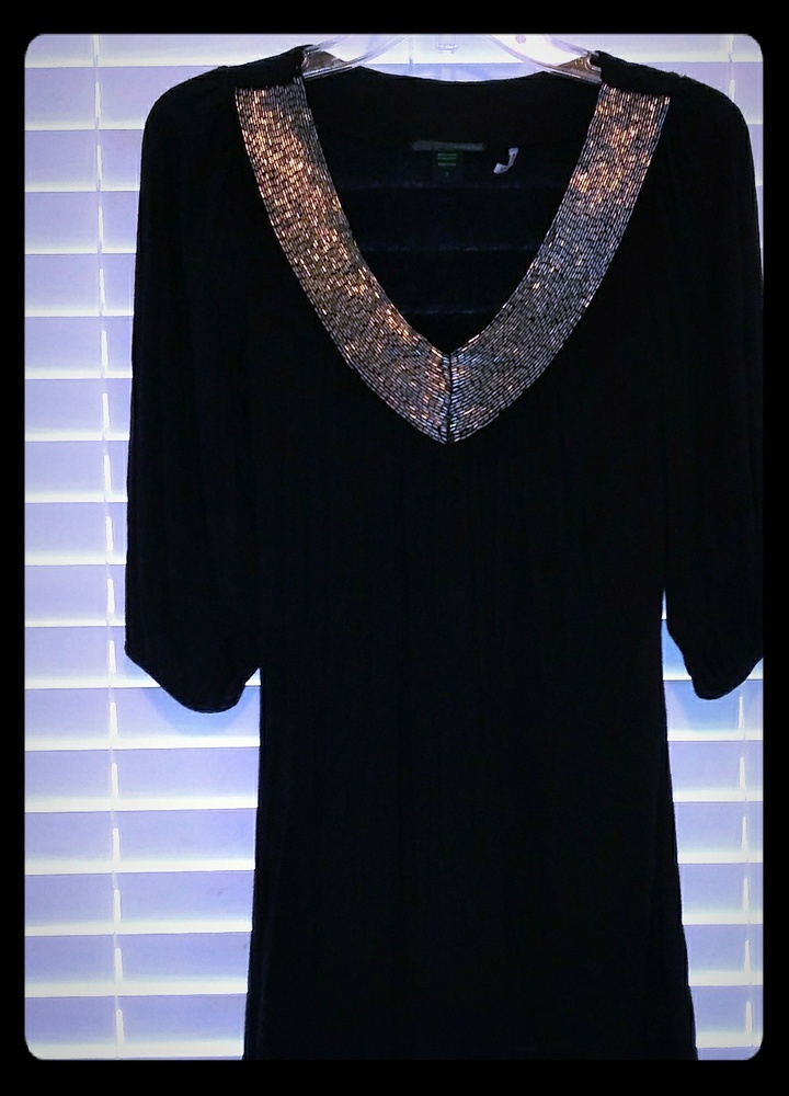 **4 for $20** Flowing Embellished V-Neck Top